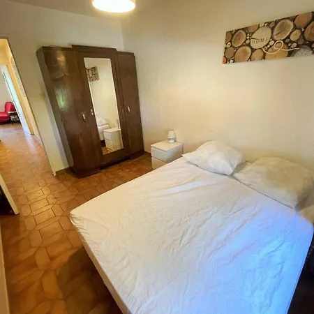 Daire Bord De Plage, Rez De Jardin,5/7 Personnes...wifi Saint-Elme