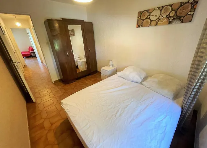 Apartman Bord De Plage, Rez De Jardin,5/7 Personnes...wifi Saint-Elme